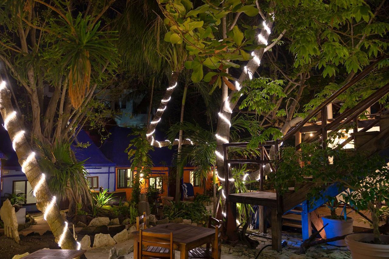Hotel Amar Inn Puerto Morelos Exterior photo