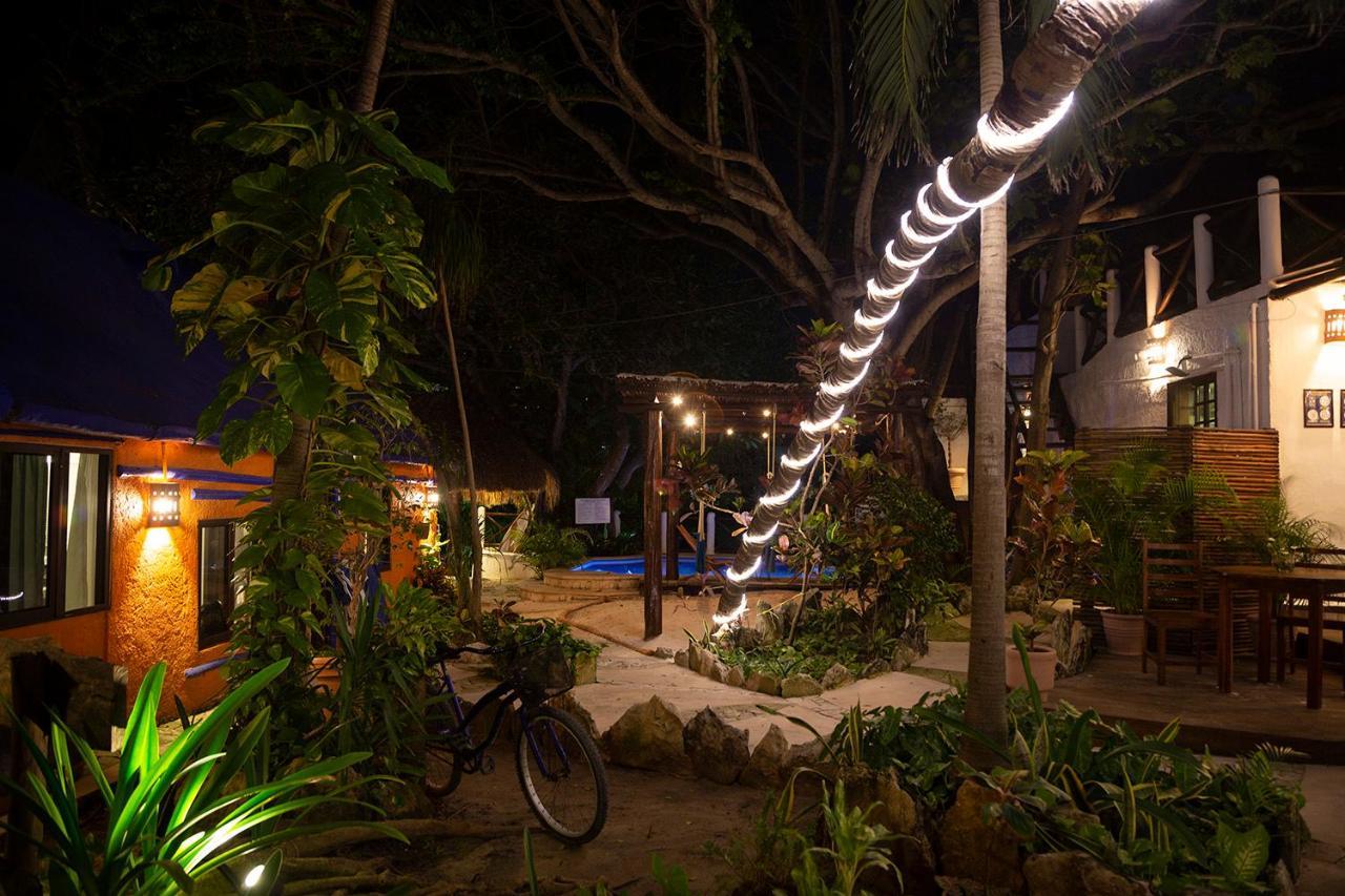 Hotel Amar Inn Puerto Morelos Exterior photo